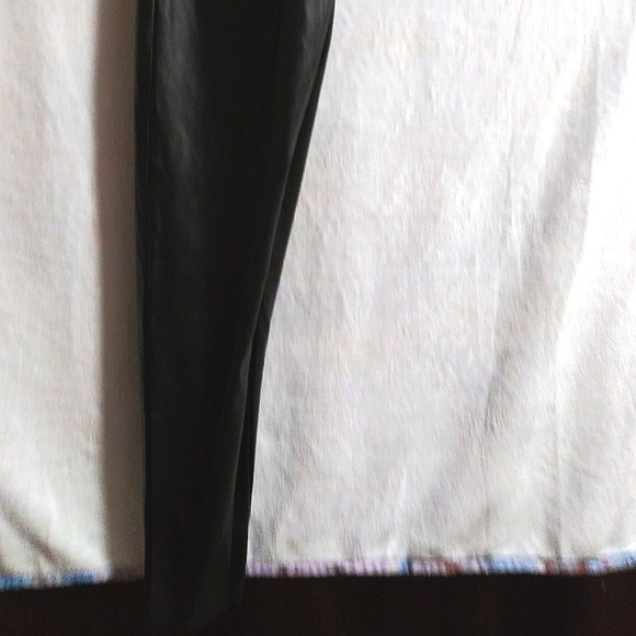 Black faux leather leggings/ skinny pants by "Popular 21." - Picture 2 of 5
